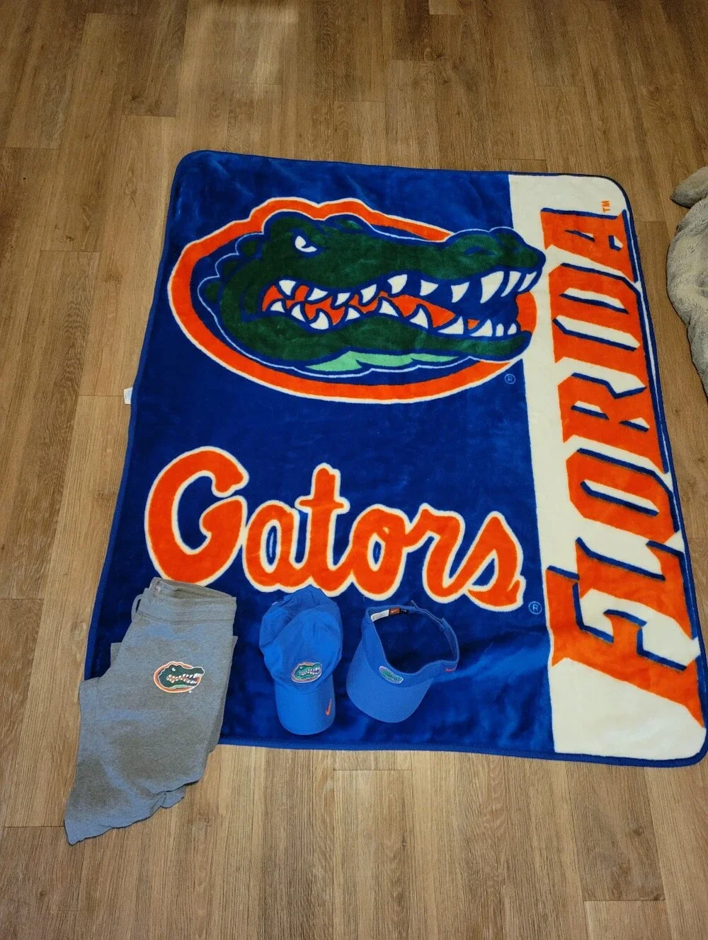 Florida Gators Team Blanket with Logo - Blue & Orange Combo 2 Hats 1 Sweatpants